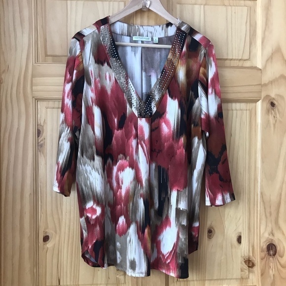 Notations Woman studded v-neck tunic plus size 1X - Picture 2 of 7